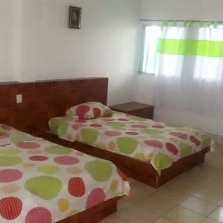 Tortugas Place Hotel Y Bungalos Монтеррико Экстерьер фото
