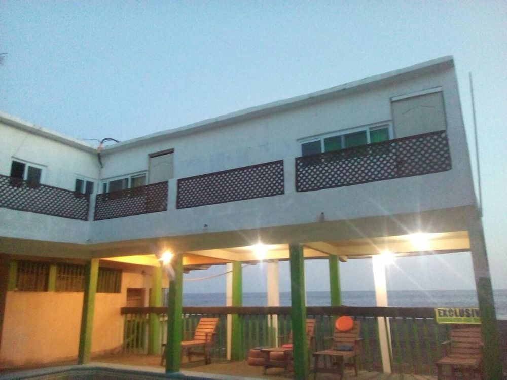 Tortugas Place Hotel Y Bungalos Монтеррико Экстерьер фото